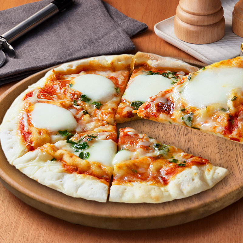 北海道でつくったチーズの贅沢マルゲリータ